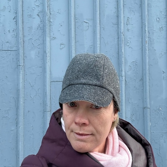 Wildhagen Handmade in Canada Grey Wool Hat - Picture 3 of 11